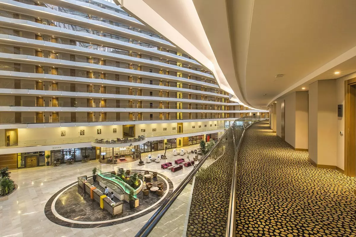 لابی هتل لیبرتی گلف